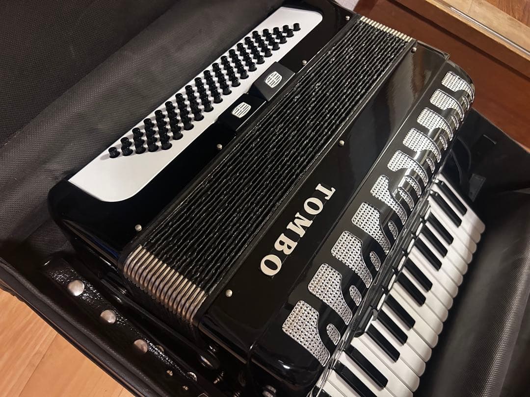 【未使用品】アコーディオン TOMBO J80 J-80 トンボ