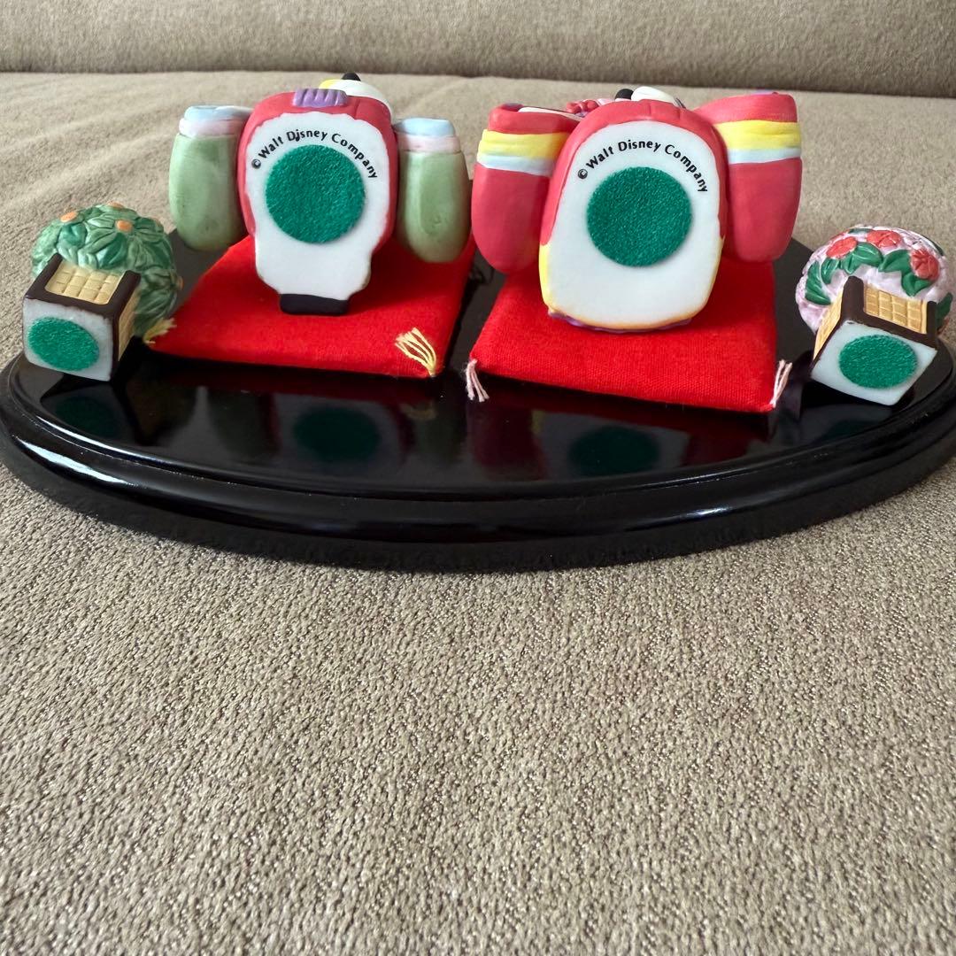 【お雛祭り】ディズニー陶器雛飾り お内裏様・三人官女 ・五人囃子