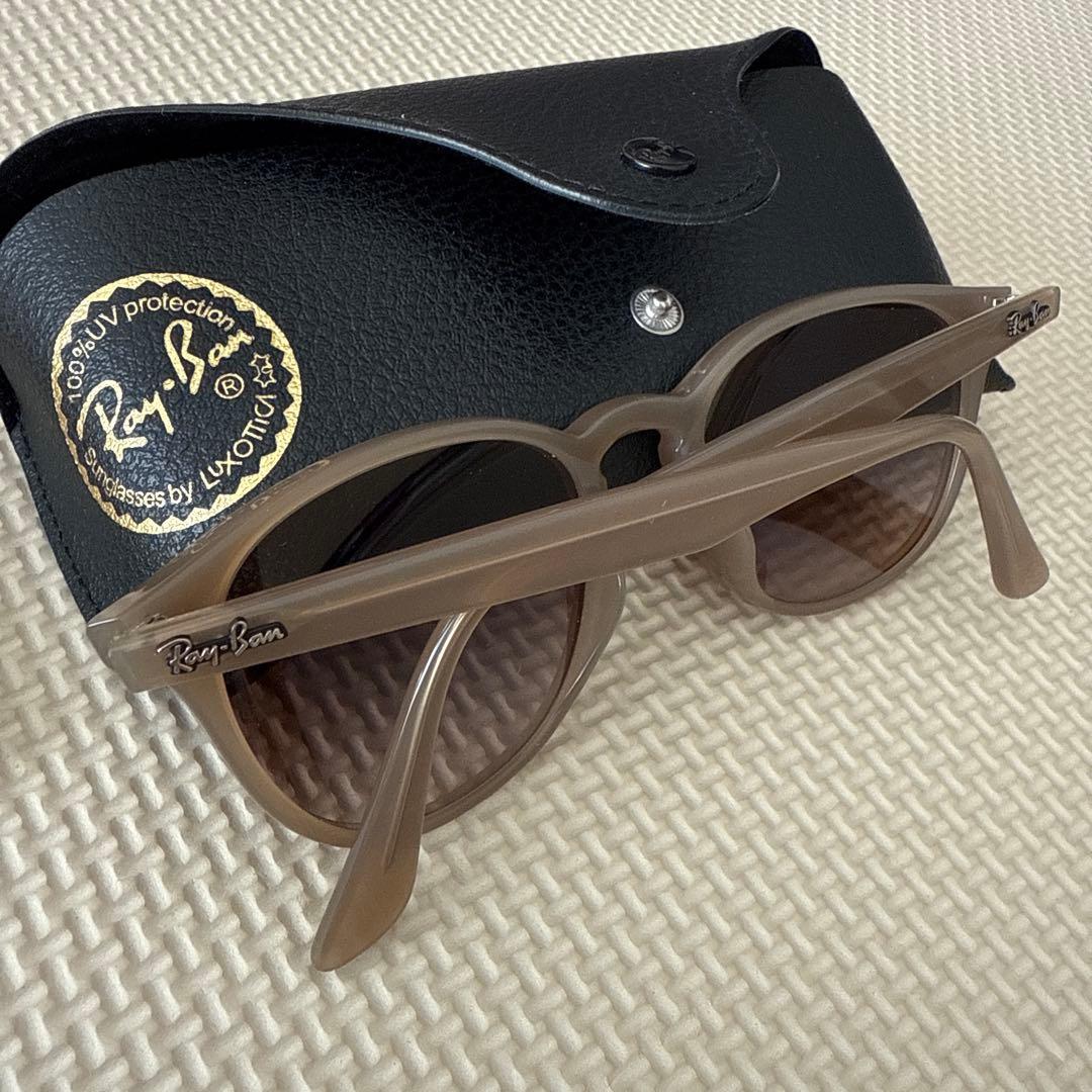Ray-BanレイバンRB4259F 616613 53mmポリッシュベージュ