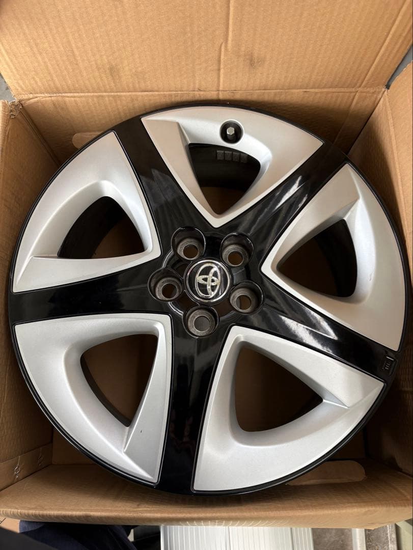 アフロトヨタ 純正 50プリウス 17インチ 7J+50 ホイールのみ