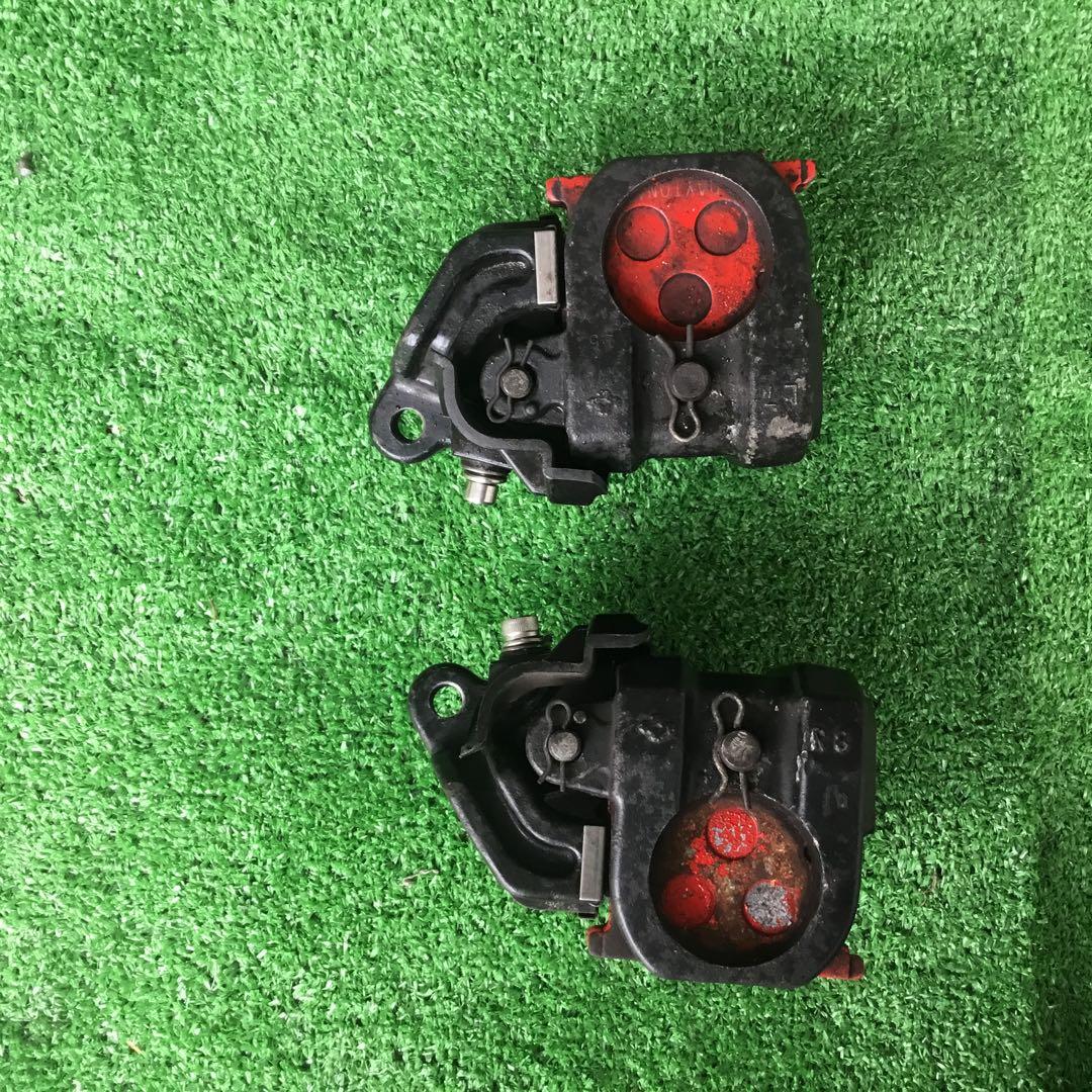 ヤマハ　RZ250 350 純正ブレーキキャリパー ブラック 赤パッド