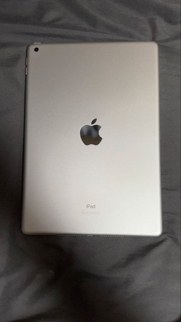 Apple iPad 第9世代（64GB）　シルバー 本体