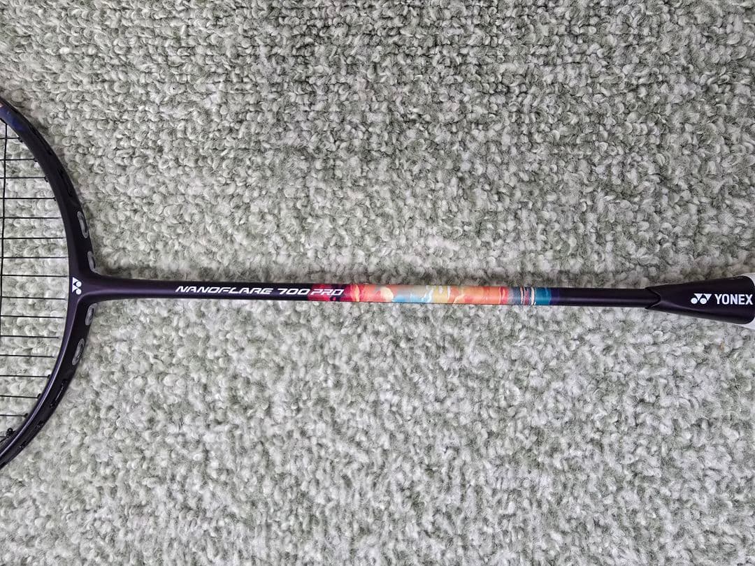 NANOFLARE 700PROバドミントンラケット ブラック/カラフル