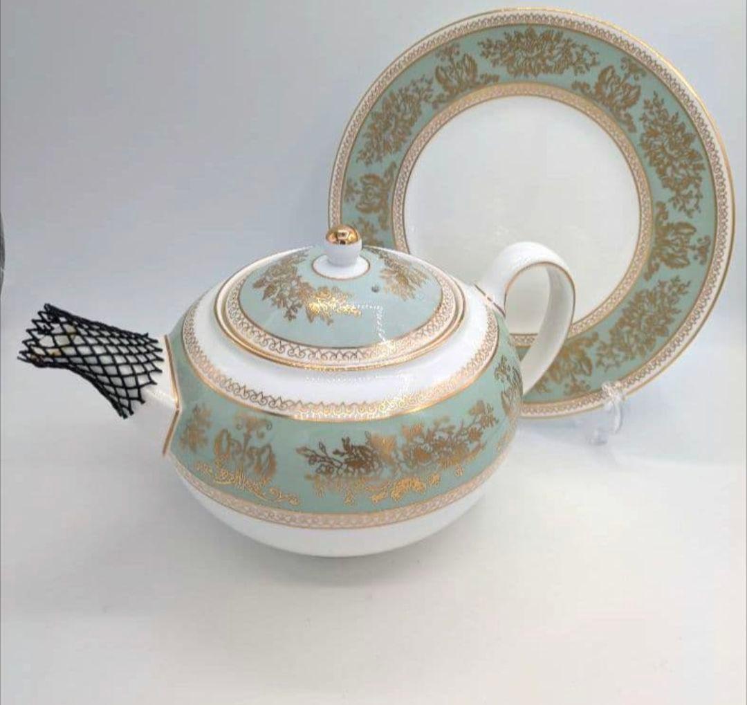 ぎゅな☺︎　コロンビアセージグリーン　ポット・皿・クリーマー　3点セット