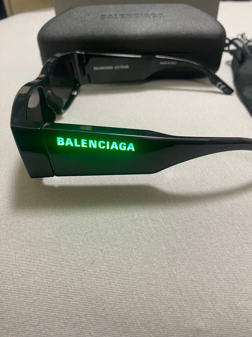 バレンシアガ led サングラス