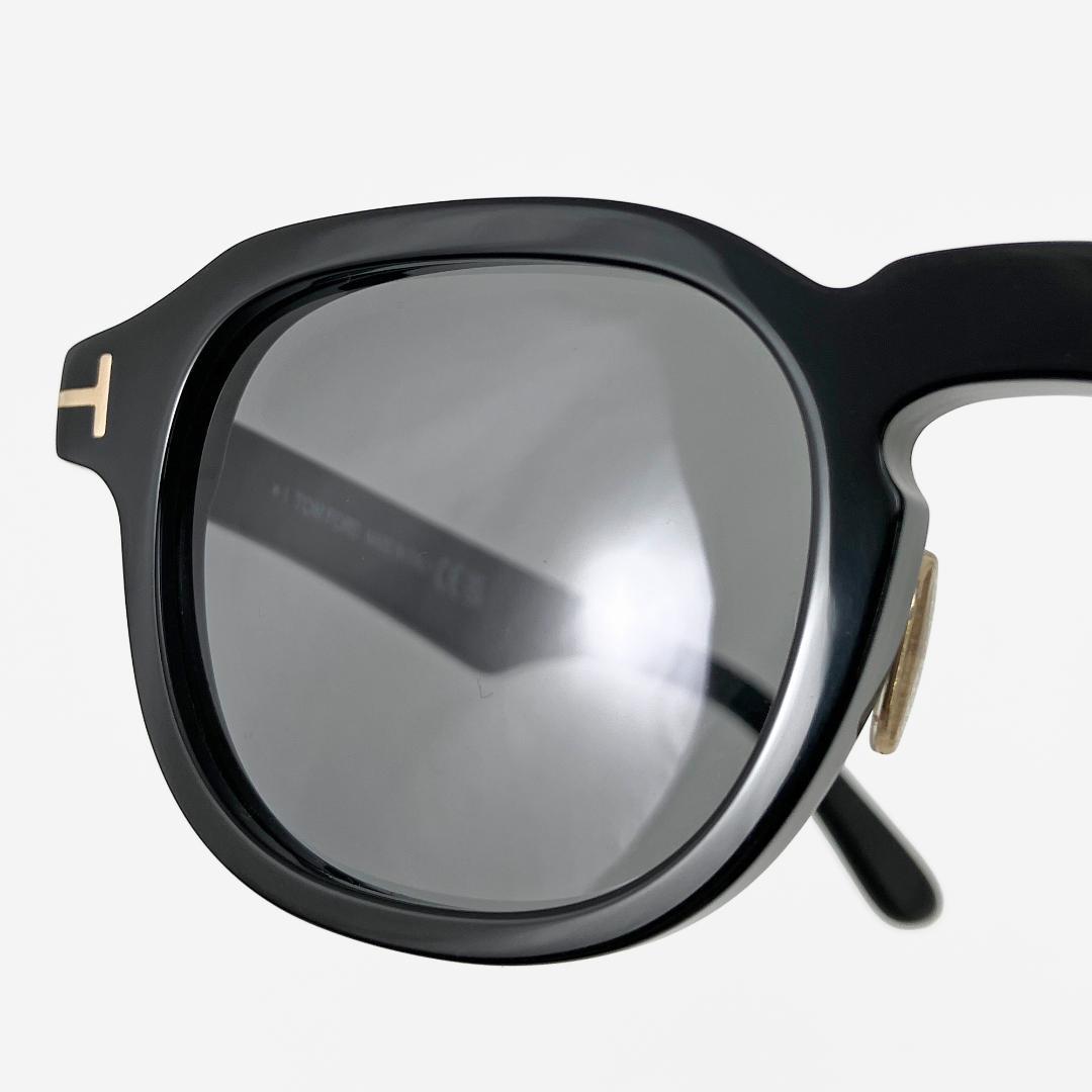 定価7万【極美品】トムフォード サングラス 黒　TF1230-D 日本企画 太縁