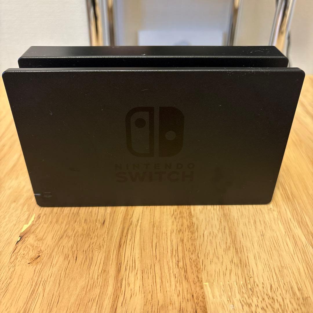 Nintendo Switch 本体、ジョイコン、ドック、ケース、スタンドセット