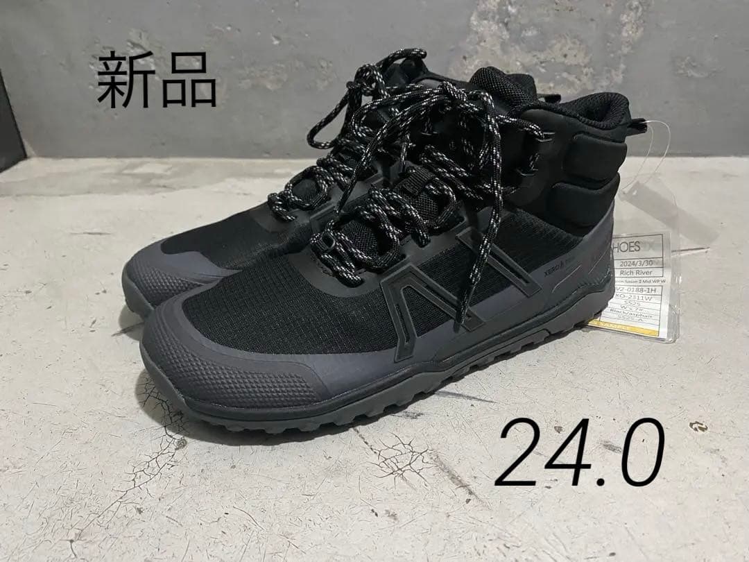 【未使用】 ゼロシューズ　靴　防水　軽量 24㎝定価2.5万