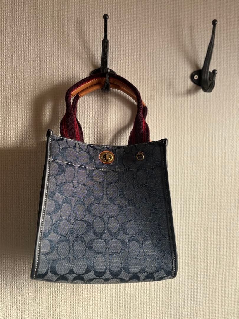 Coach デニム地モノグラムショルダー