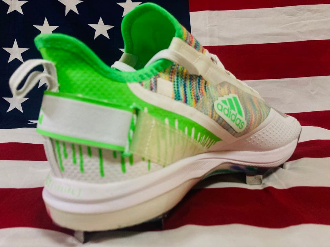 新品未使用adidas アディダスICON BOOST Dripped out