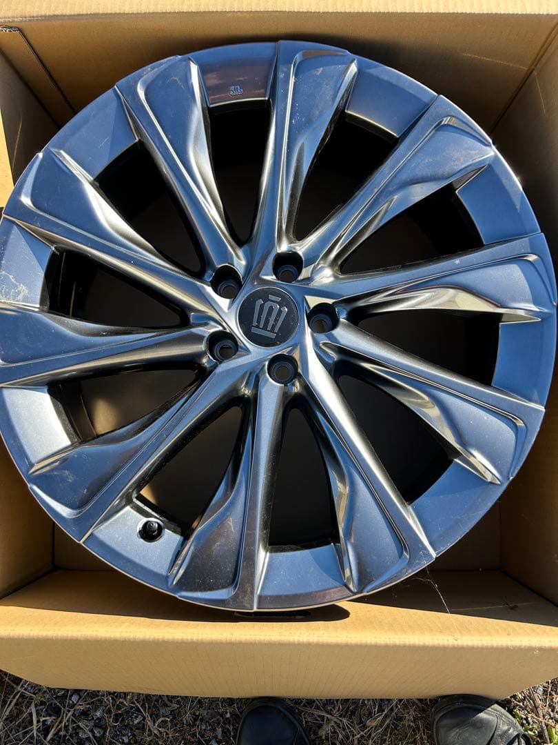 21インチ クラウンクロスオーバー　純正ホイール　4本　新車外し　値下げ不可