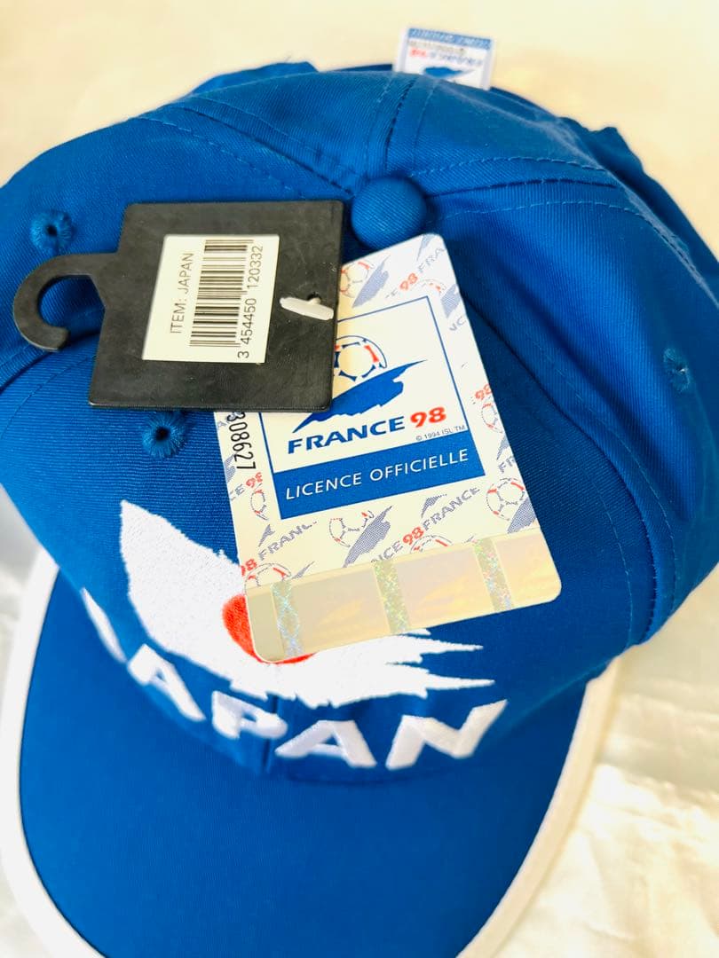 ワールドカップ日本代表全選手＆トルシエ監督サイン付き中田英寿ユニフォームおまけ付