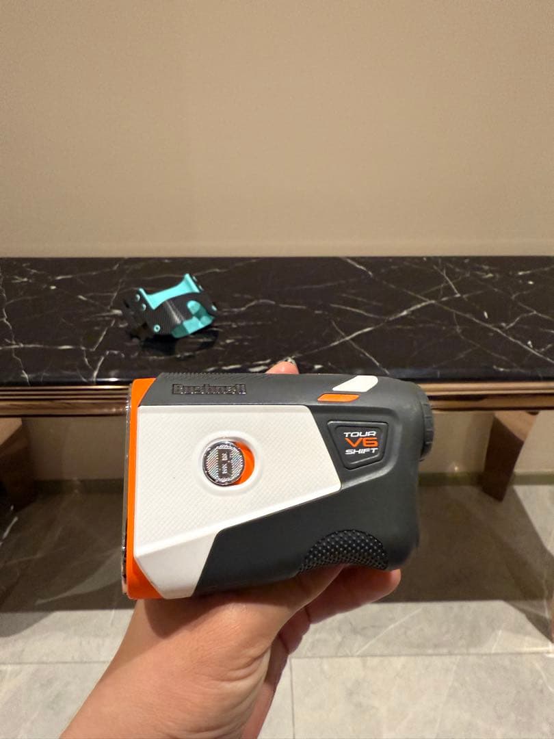 300円スタート　オリジナルケース付 Bushnell V6 ゴルフ用距離計
