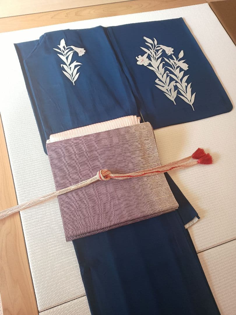 清楚可憐な百合の付け下げ 正絹絽