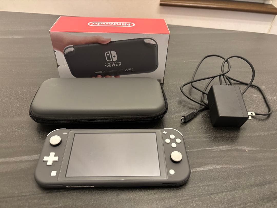 傷なし！超美品Nintendo Switch Lite グレー 本体　ケース付き