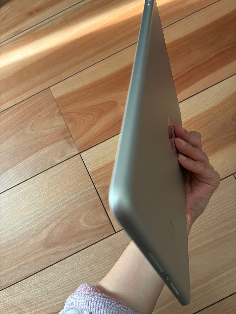 超美品！iPad 第8世代　32GB wifi 10.2インチ　A2270