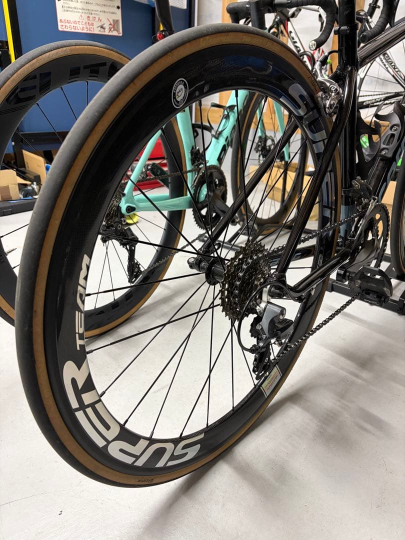 スーパーチーム カーボンクリンチャーホイール