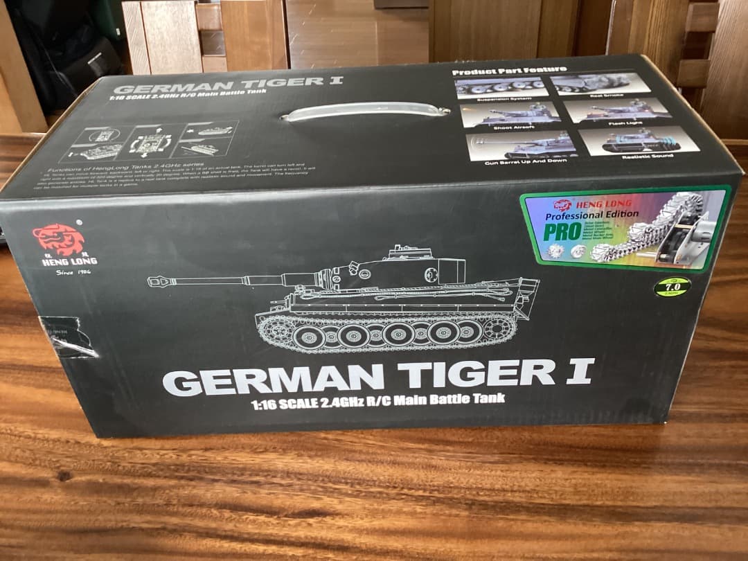ラジコン戦車　ヘンロン　1/16 タイガーⅠ型　金属キャタ