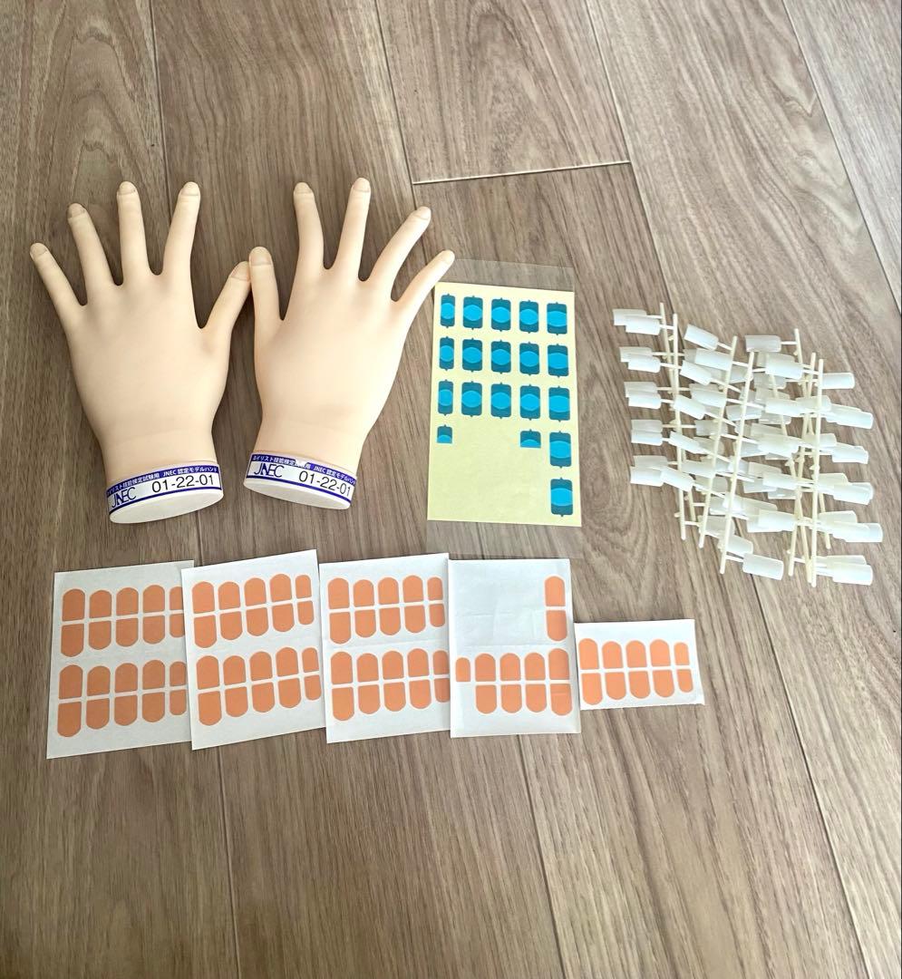 ネイリスト　認定モデルハンド　ネイチップ