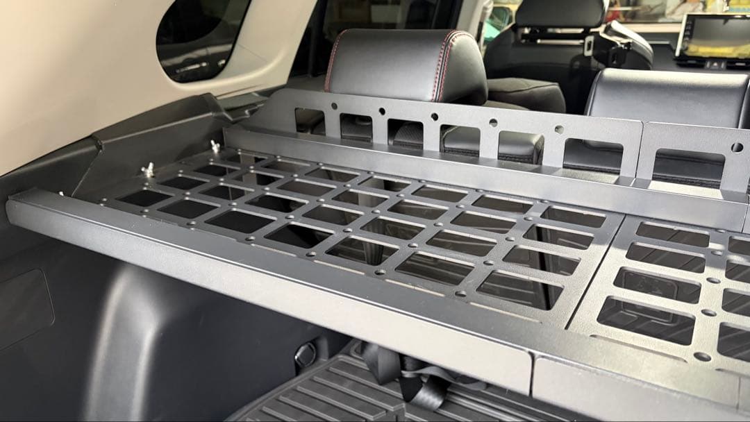 RAV4 50系 リアオーガナイザー アルミラック　ジョリーロジャーズ