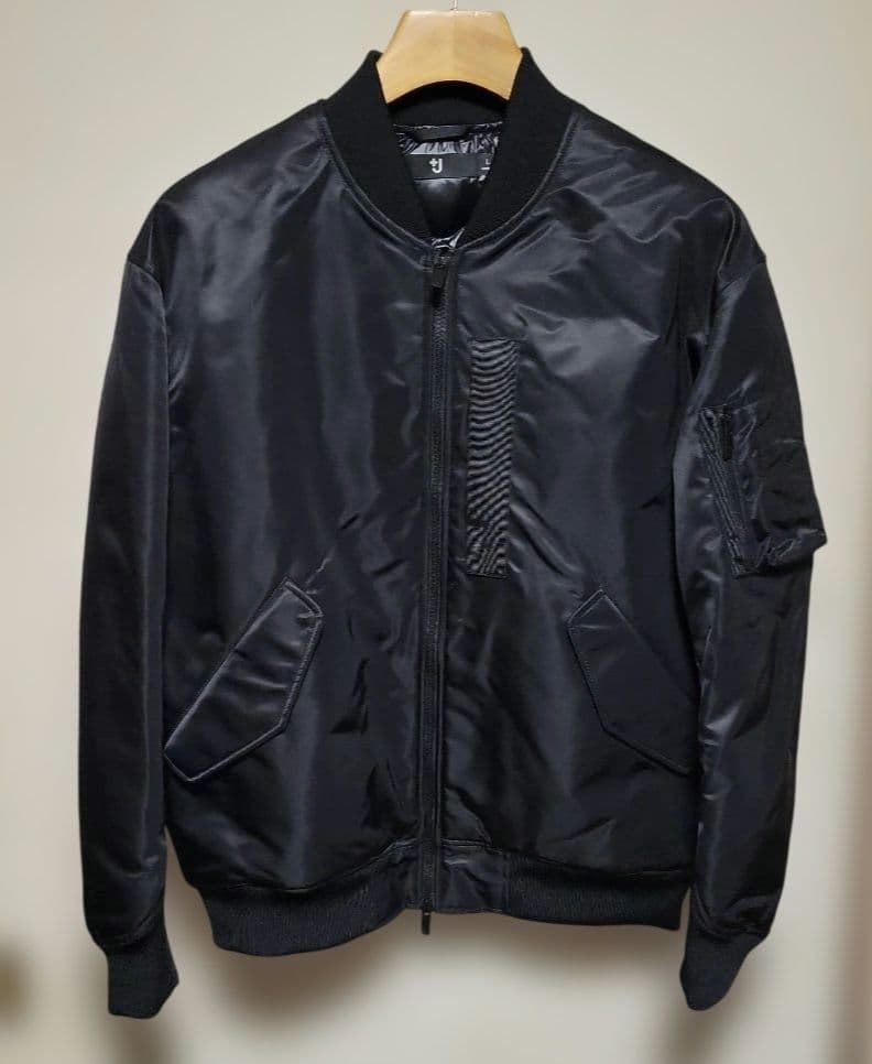 UNIQLOハイブリッドダウンオーバーサイズMA-1ブルゾン +j ブラック　L