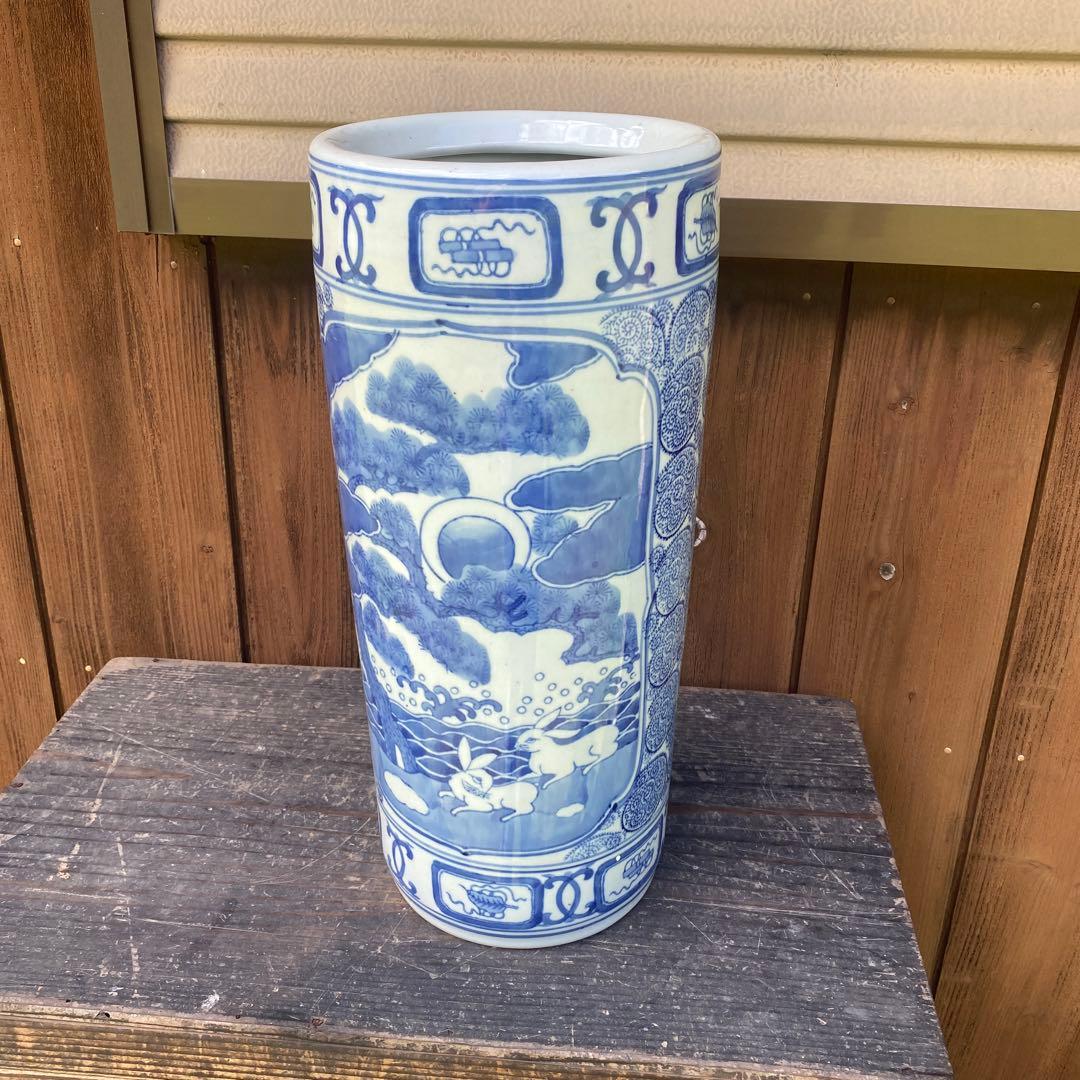 傘立て　染め付け　陶磁器　和風　骨董　青白　うさぎ　松　海