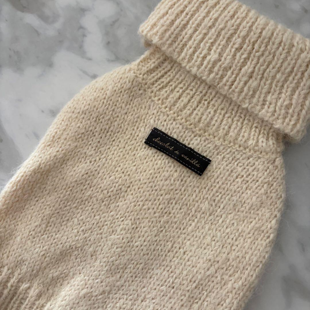 未使用　アトリエgg ニットタートル　アイボリー　19ハーフ