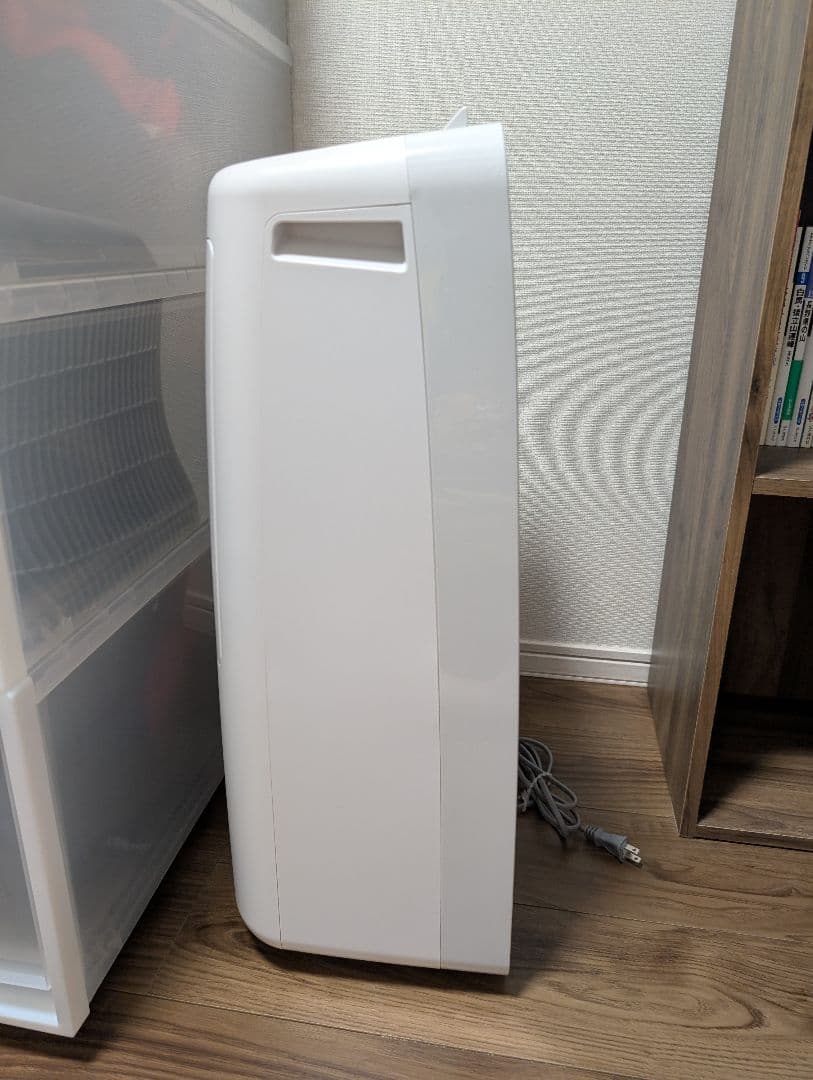 SHARP 除湿器 CV-N120-W 2023年製　説明書付き