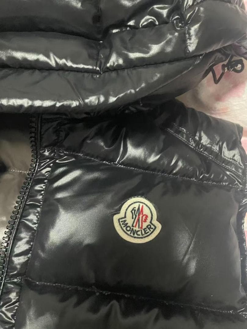 Moncler極希少✨ ブラック フード付きダウンベスト
