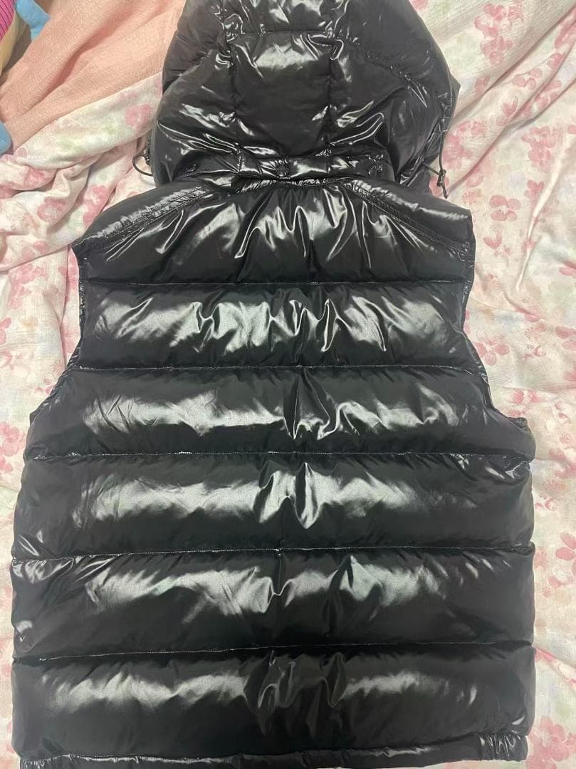 Moncler極希少✨ ブラック フード付きダウンベスト