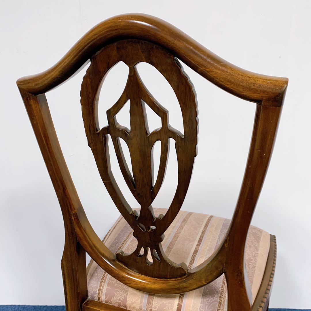 【美品】イギリス アンティーク調 木彫りダイニングチェア 彫刻