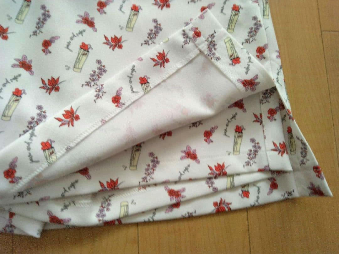 【新品】JUN & ROPE インナーパンツ一体型 花柄スカート サイズＳ