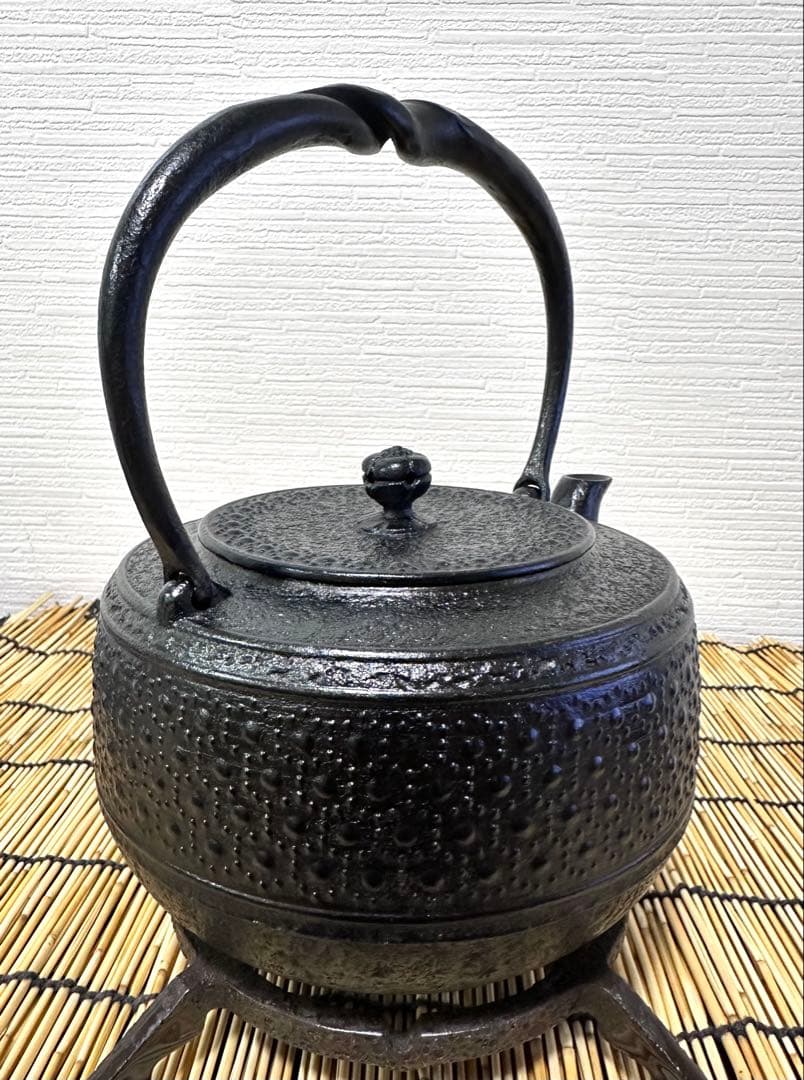 新品、供箱等付属品付 南部岩鋳四代目清末作 丸型肩付亀甲 ♡様売約済み