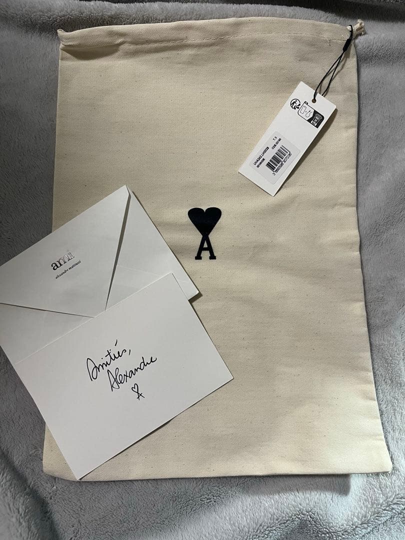 レザー バケットハット 黒　アミパリス　ami