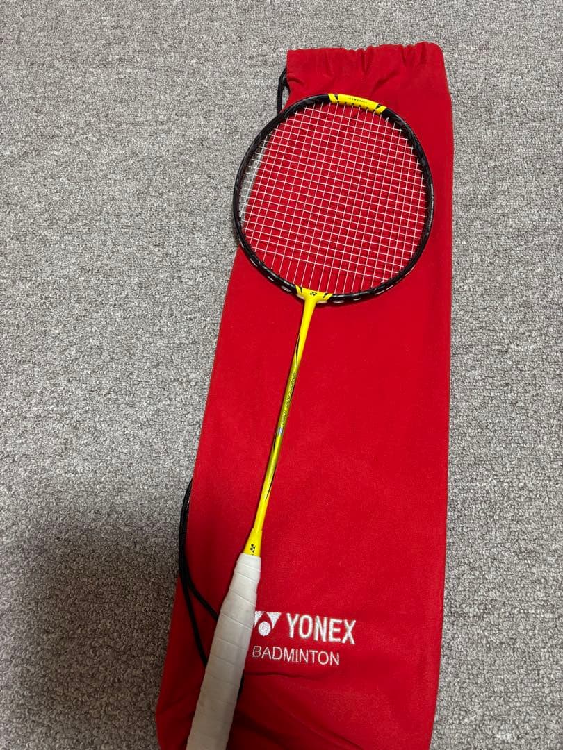 YONEX ナノフレア1000Z 4UG5 赤色ソフトケース付き
