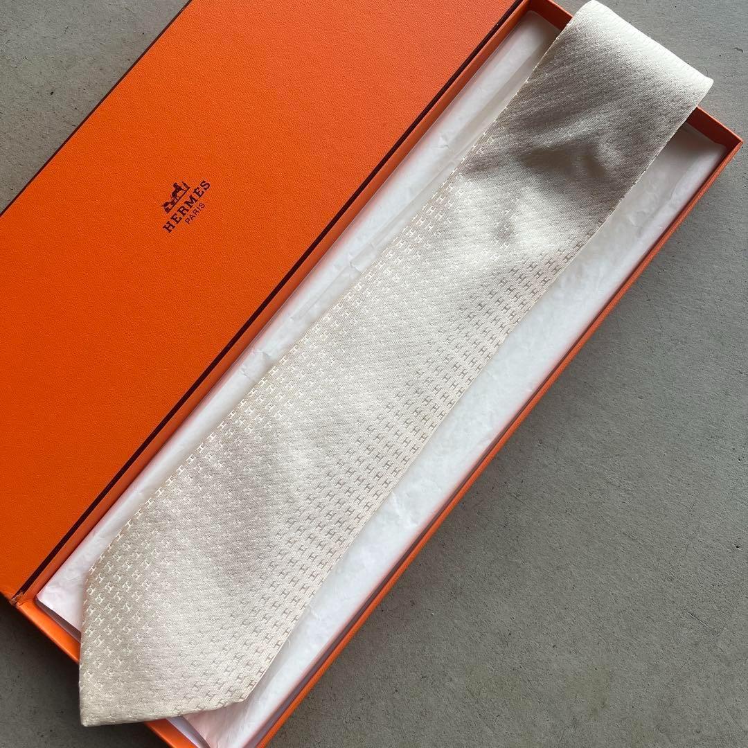 HERMES エルメス ネクタイ H柄 ファソネ 白ホワイト アイボリー