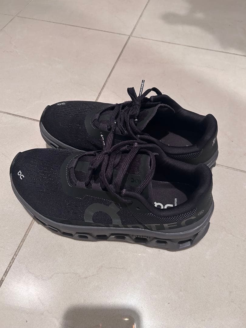 (美品)お値下げ中　On クラウドモンスター　ブラック シューズ　24.5cm