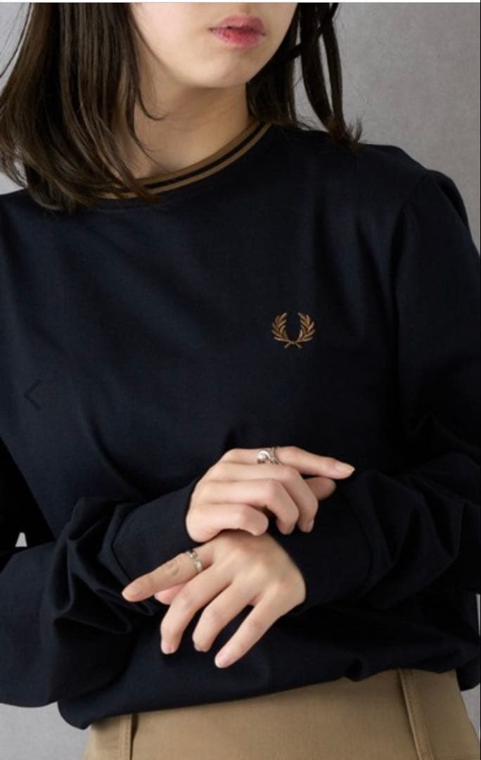 FRED PERRY クルーネック長袖Tシャツ