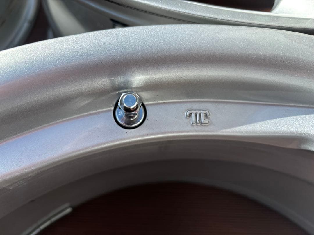 ①esprit　カイエン トゥアレグ Q7 ポルシェ純正レプリカ