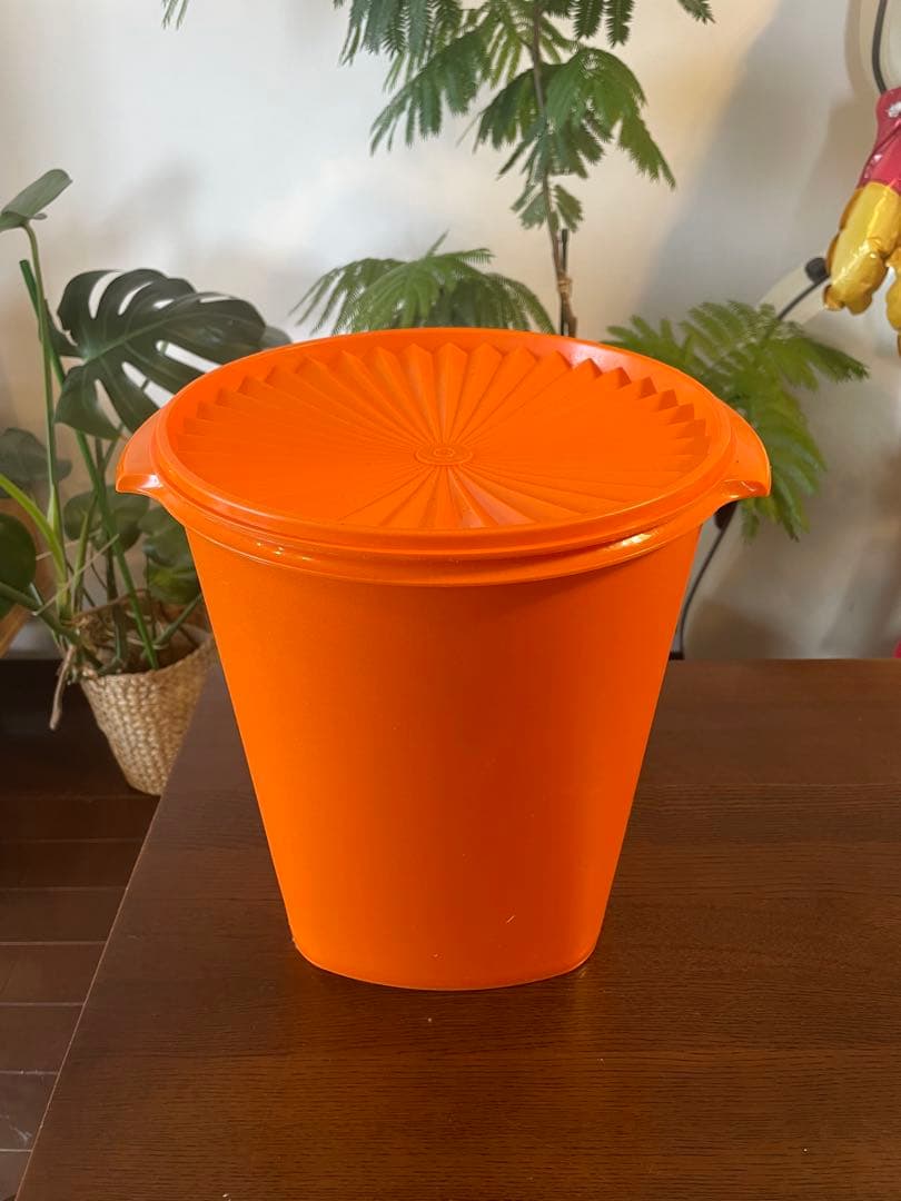 タッパーウェア　マキシクイーンデコレーター　オレンジ