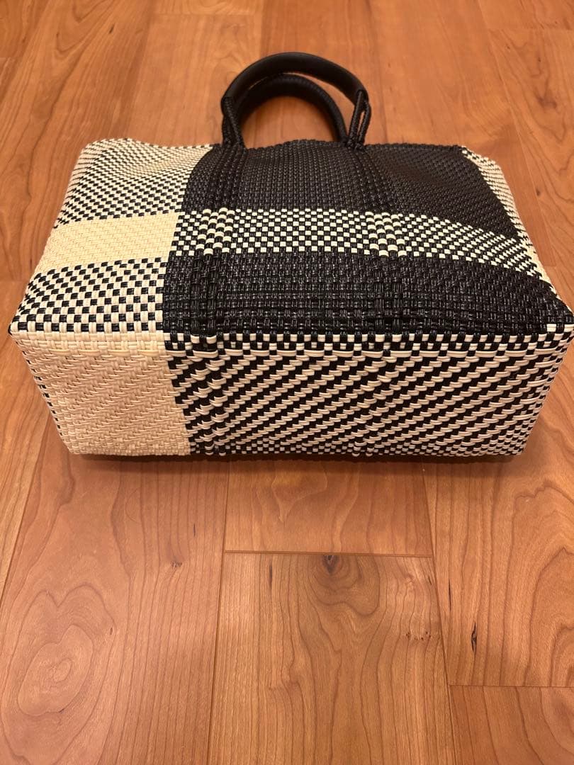 WOVEN 黒白チェック トートバッグ