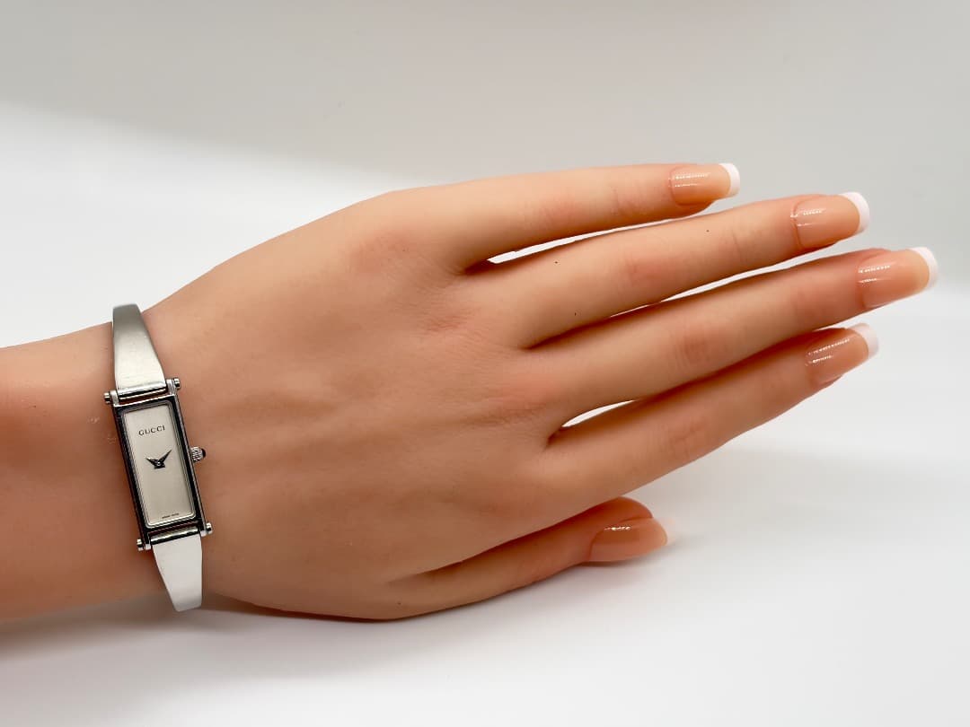 【保付・新品電池】グッチ GUCCI 1500L レディース腕時計 バングル