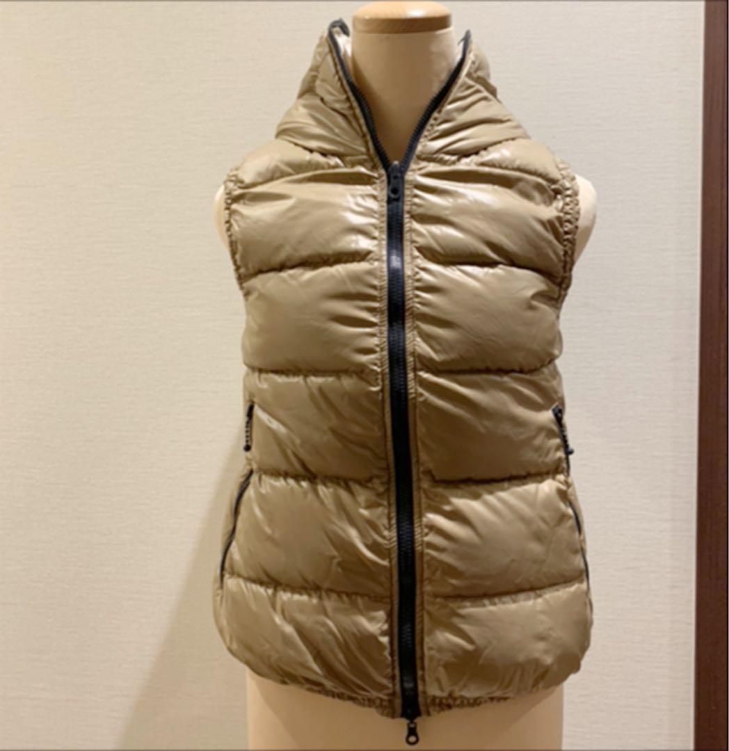 ダウンベストDuvetica リバーシブル