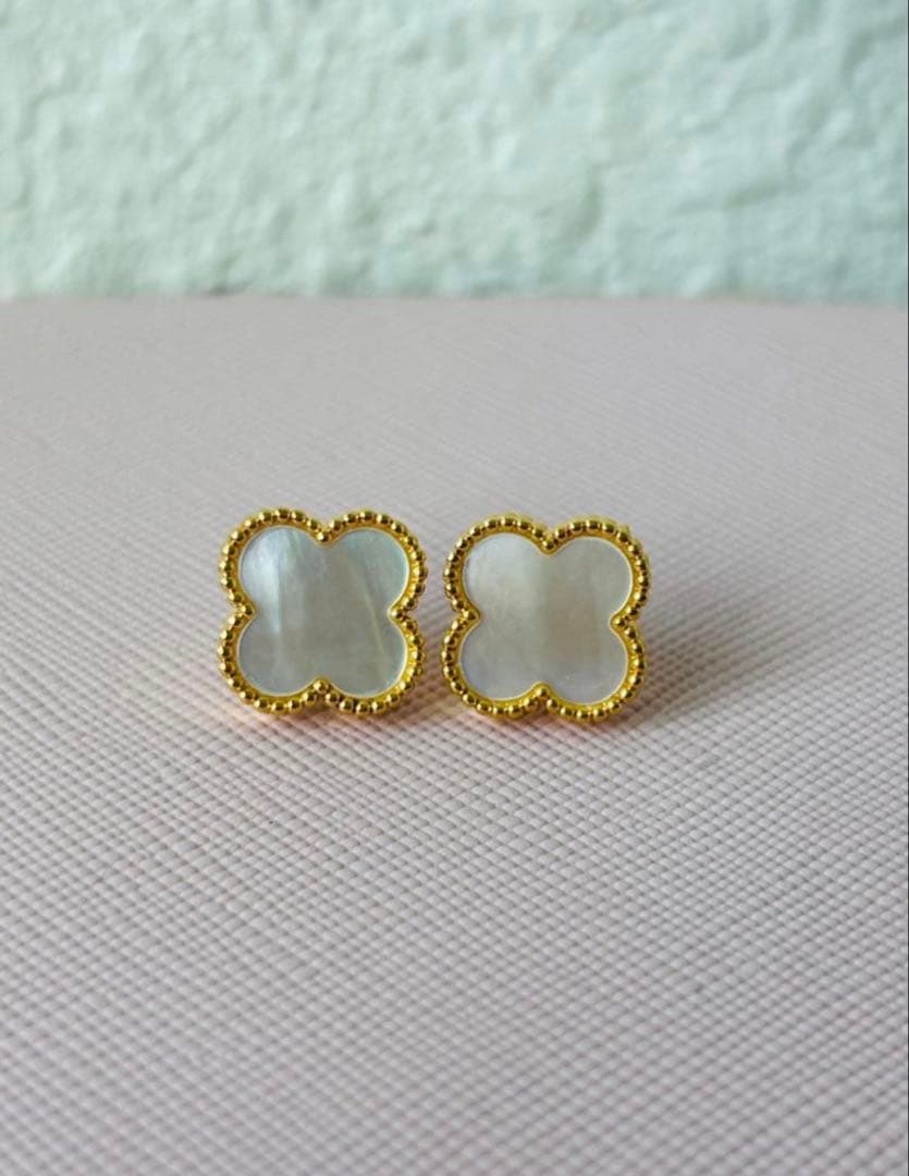 18金 K18ゴールド レディース 新品 10mm クローバーピアス