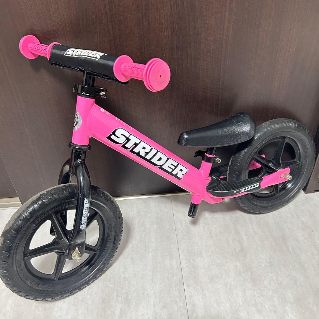 【美品】ストライダー スポーツモデル ブラック 12型　 バランスバイク ピンク