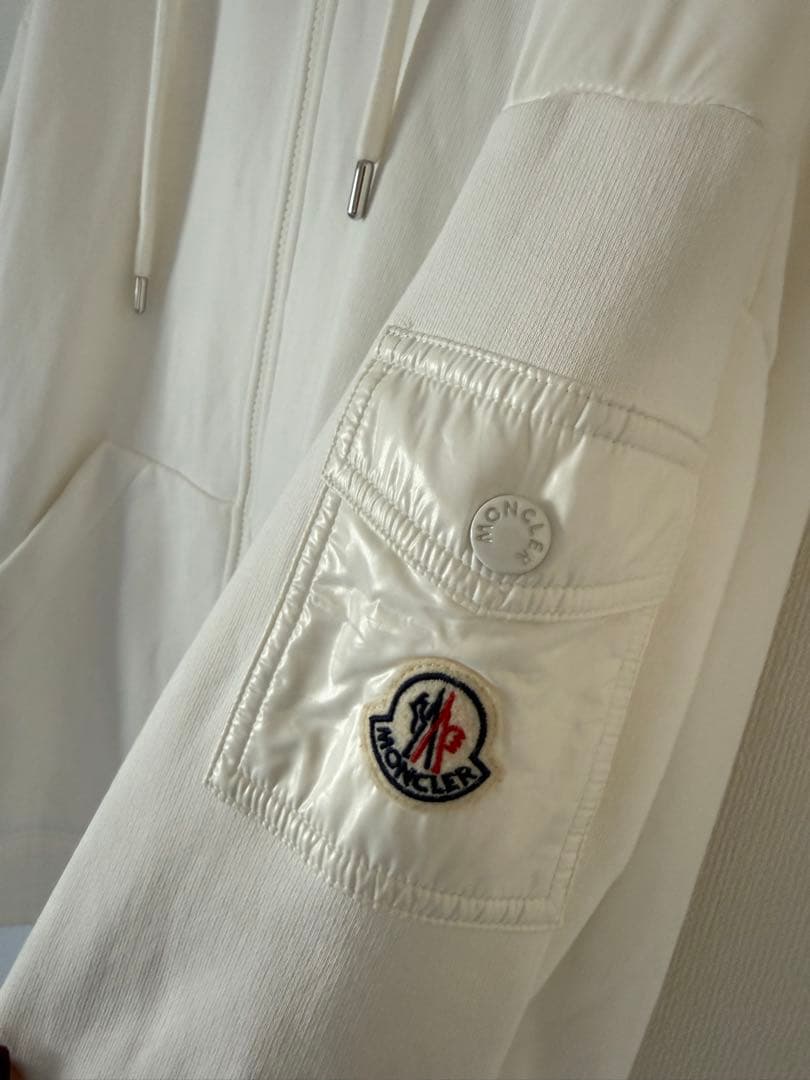 MONCLER ホワイト パーカー フード付き