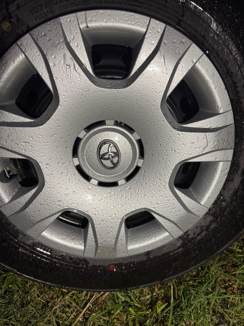 専用です。トヨタ 15インチ シルバー ホイール　1本