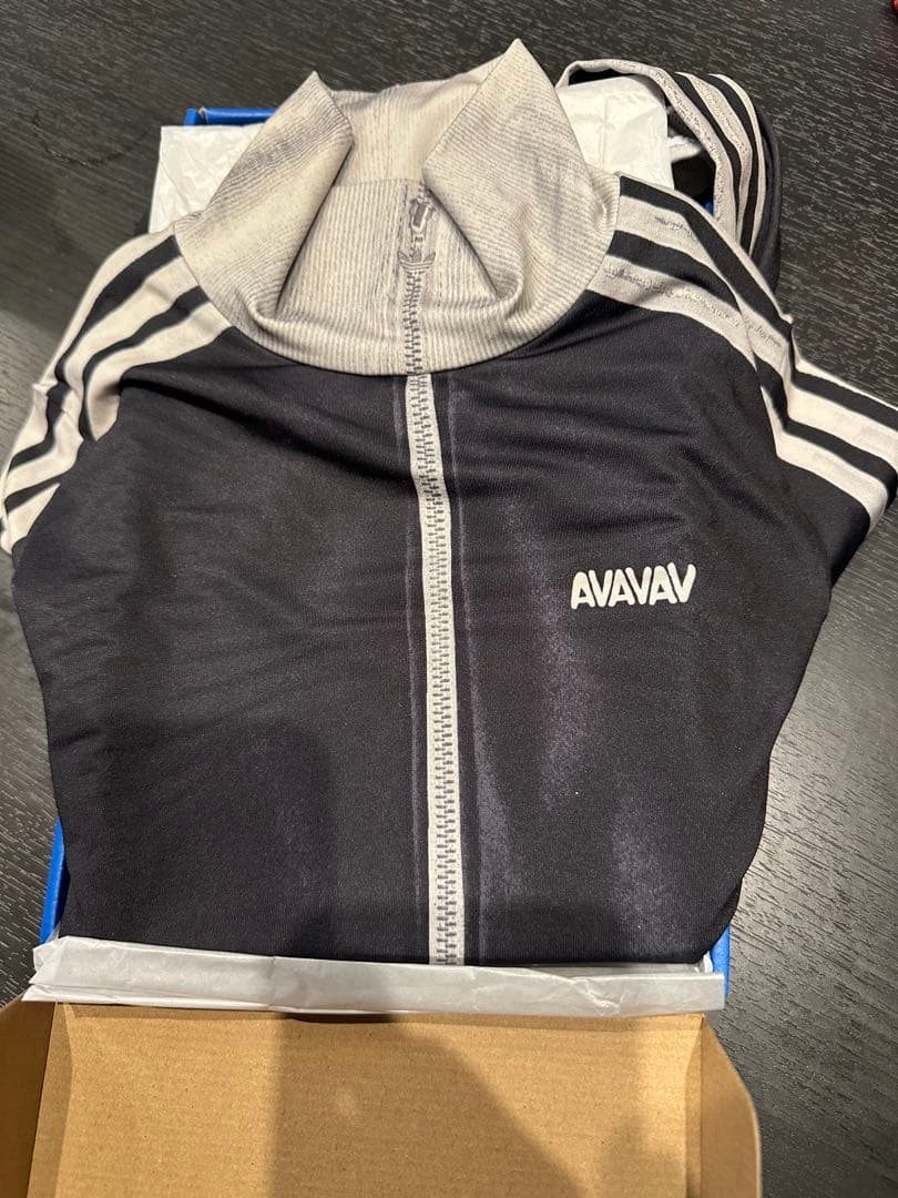 adidasOriginals by AvavavBaselayerの黒×白1枚