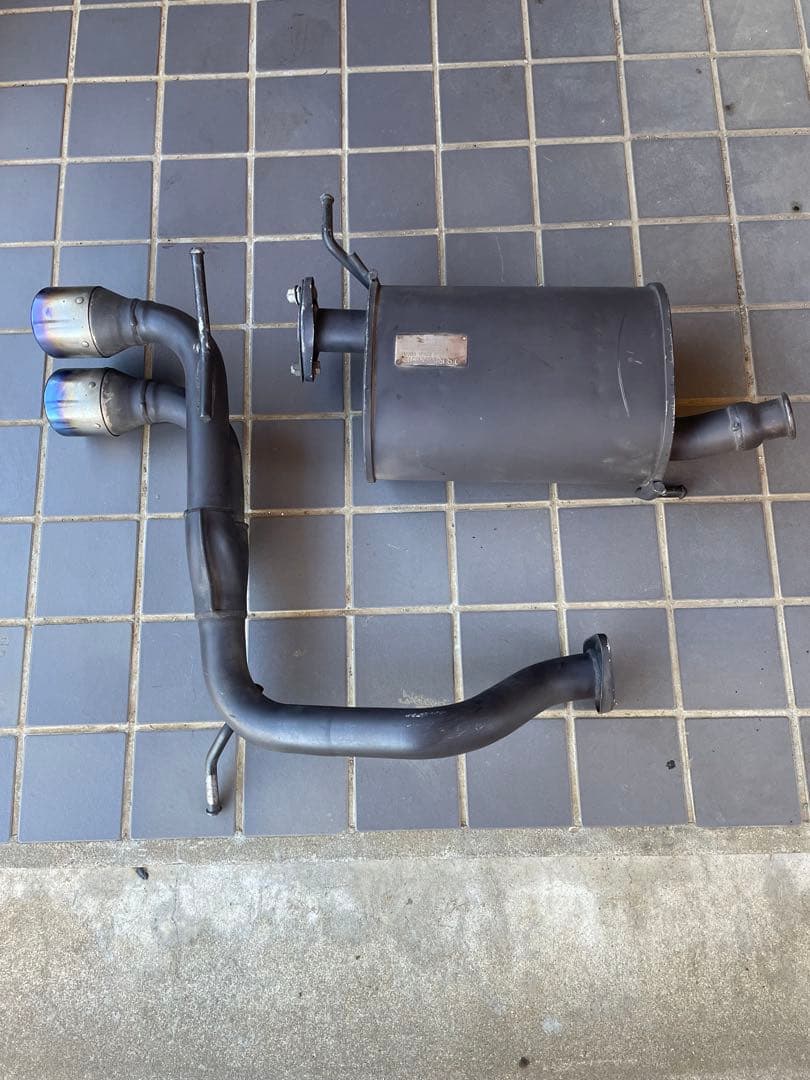 R06A デュアルエキゾーストマフラー