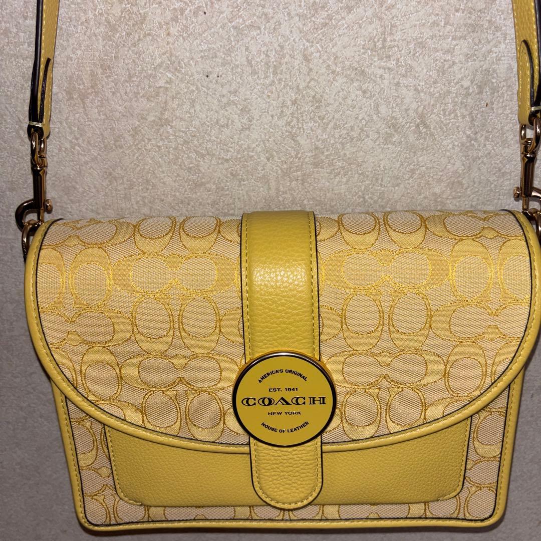 未使用品　COACH イエロー ショルダーバッグ